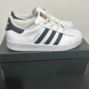 Adidas Superstar